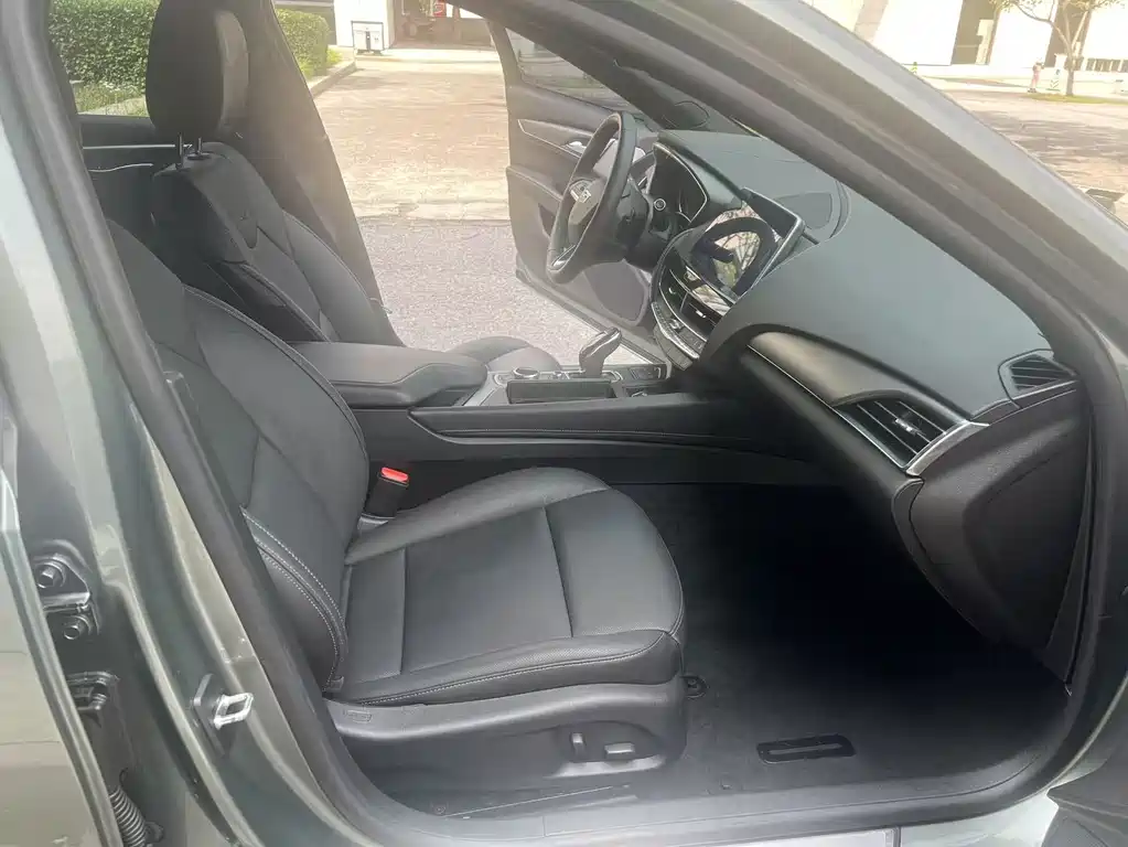Cadillac CT5 28T Luxury Type, фото 14