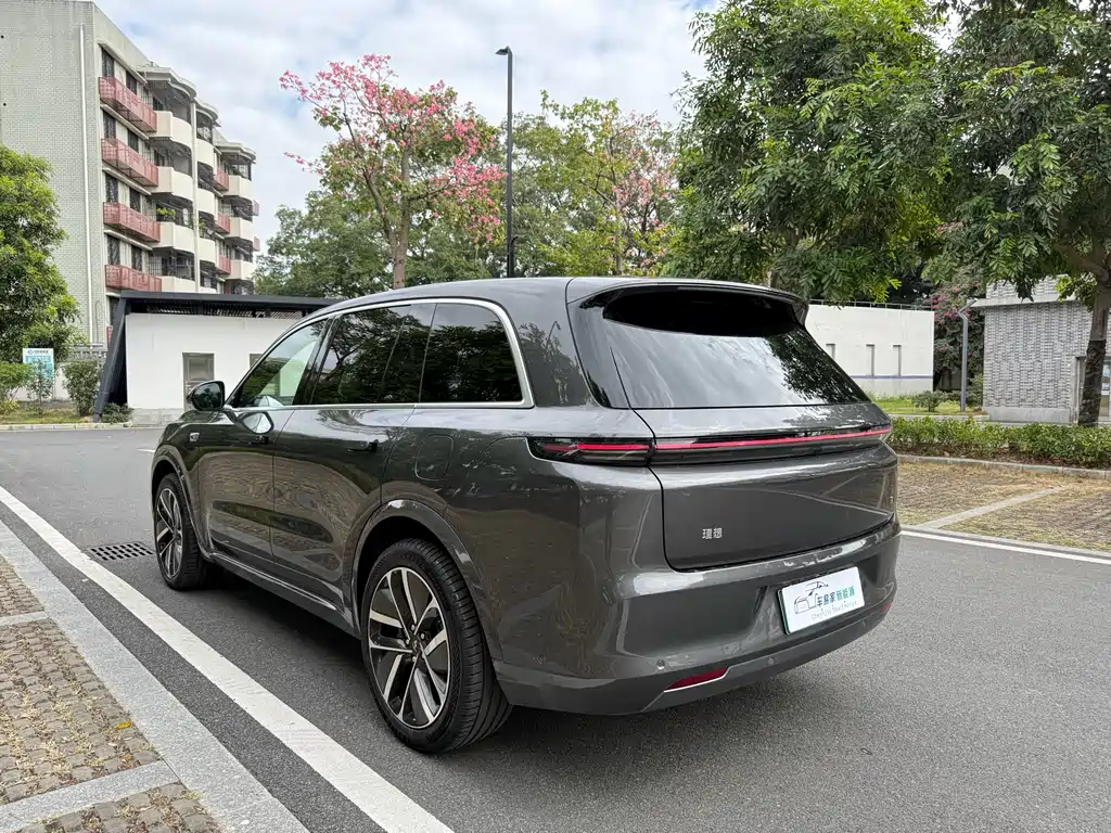 Li Auto IDEAL L8