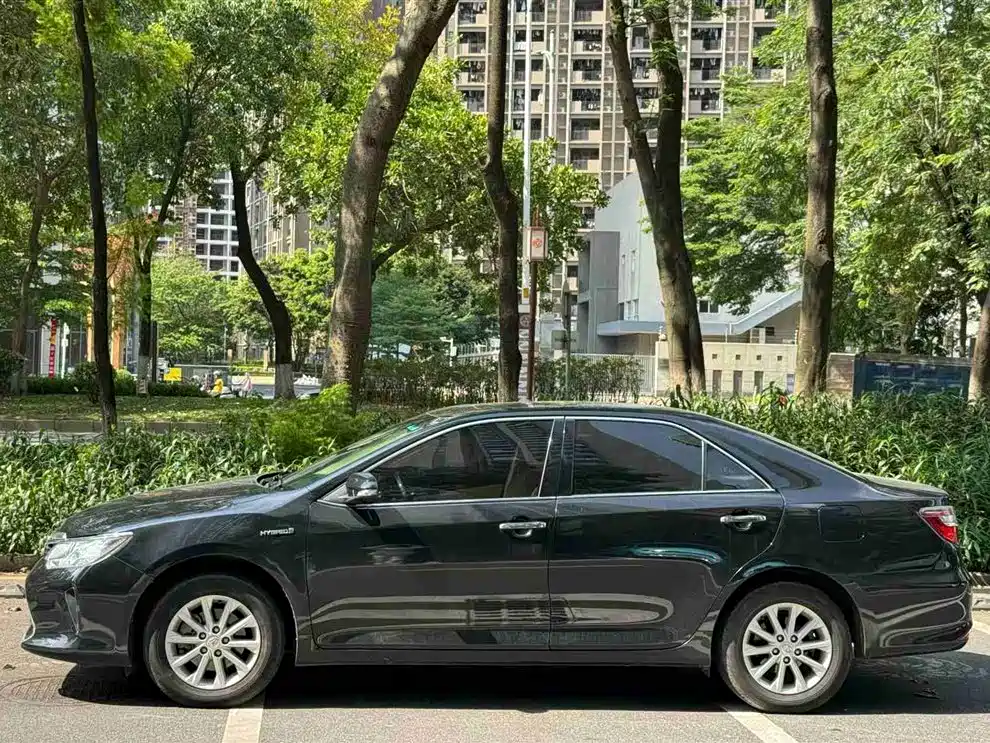 Toyota Camry 2016 2.5HG Luxury