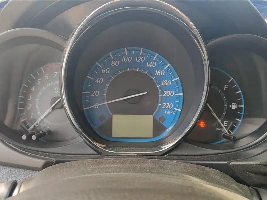 TOYOTA YARIS L ZHIXUAN