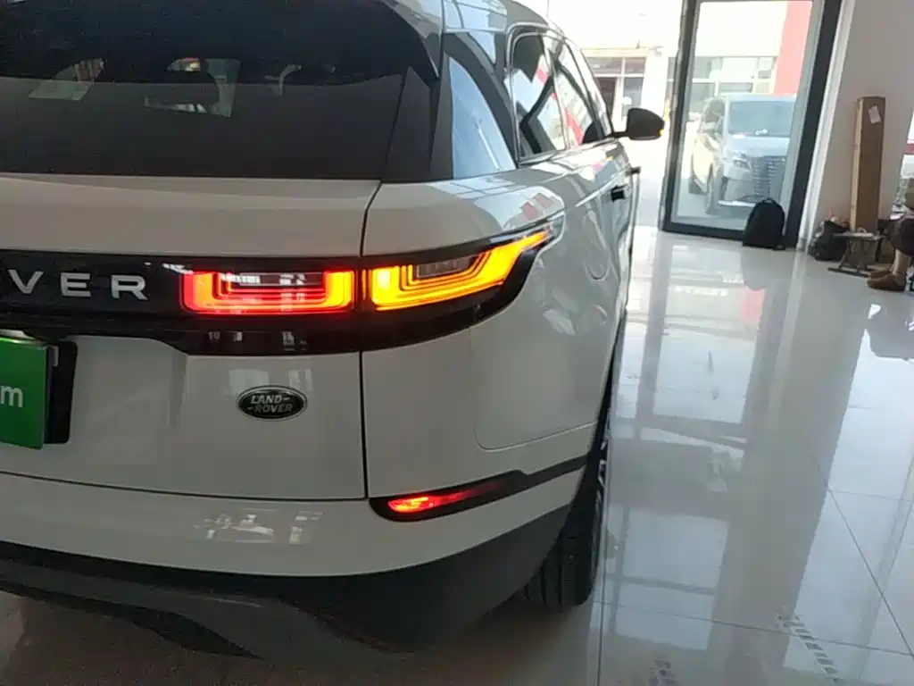 Land Rover Velar — миниатюра 8