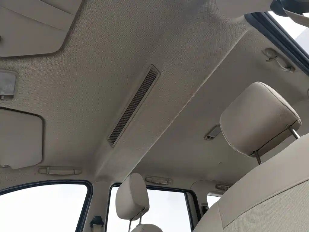 Wuling Hongguang — миниатюра 14