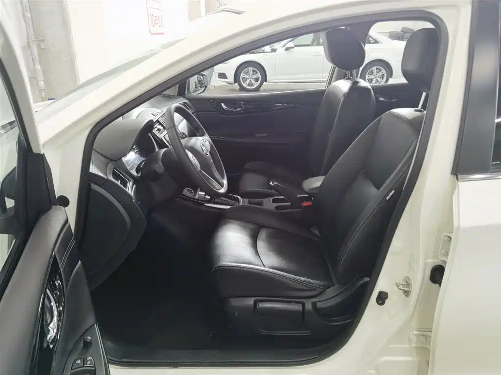 Nissan Tiida 2021 1.6L CVT