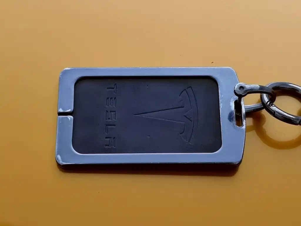 Tesla Model 3 — миниатюра 19