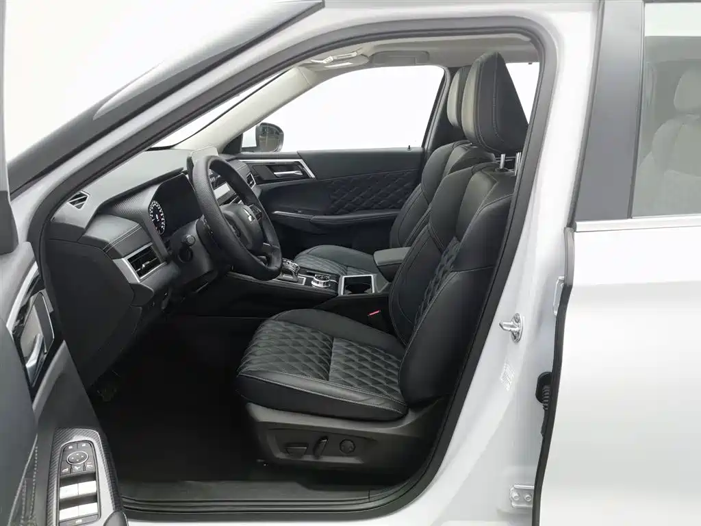 Mitsubishi Outlander 2023 1.5T CVT 7 мест