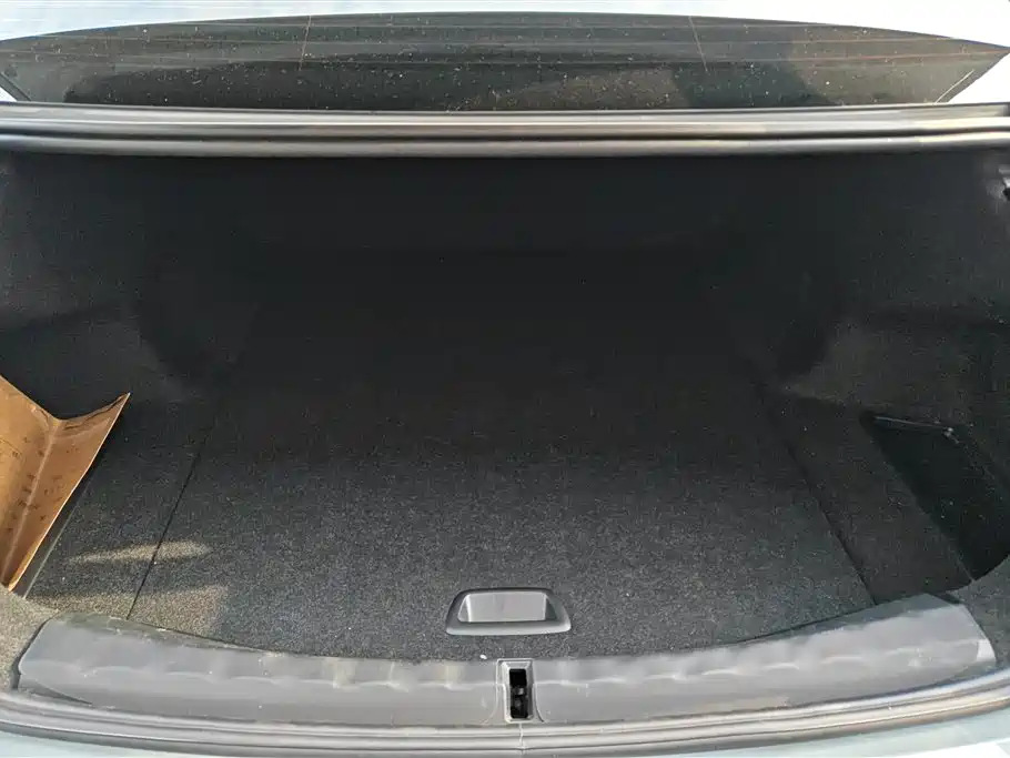 BMW i3 2025 eDrive 35 L