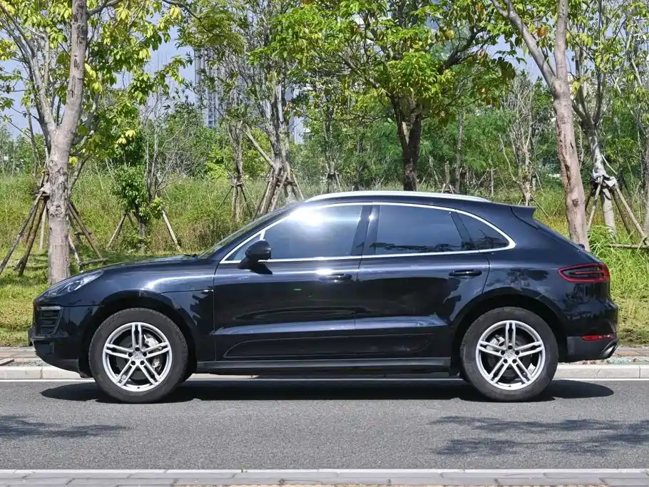 Porsche Macan — миниатюра 2