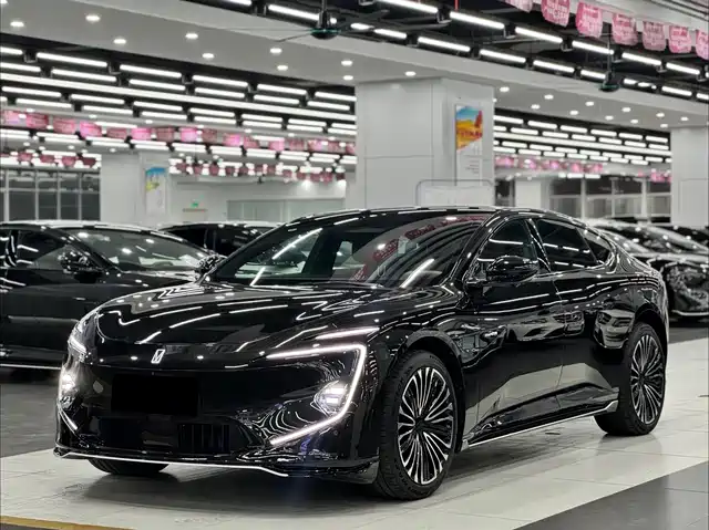 2025 Avatr 12