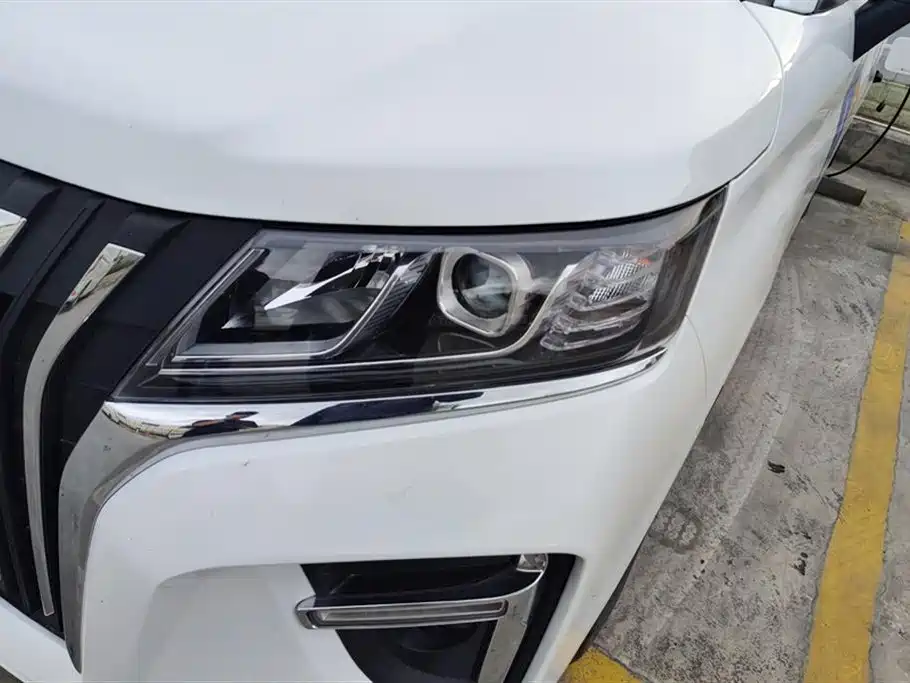 BAW RUISHENG ACE M7 NEW ENERGY