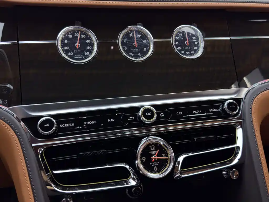 Bentley Flying Spur — миниатюра 26