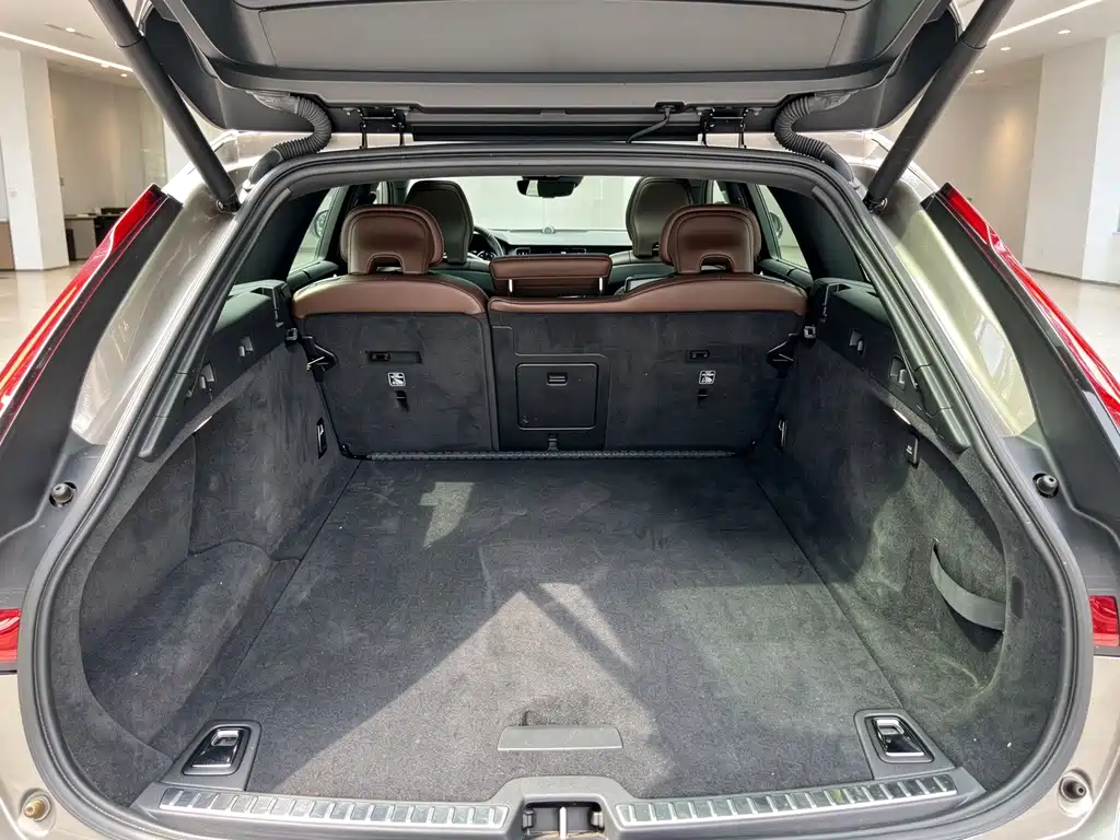 Volvo V90 — миниатюра 26