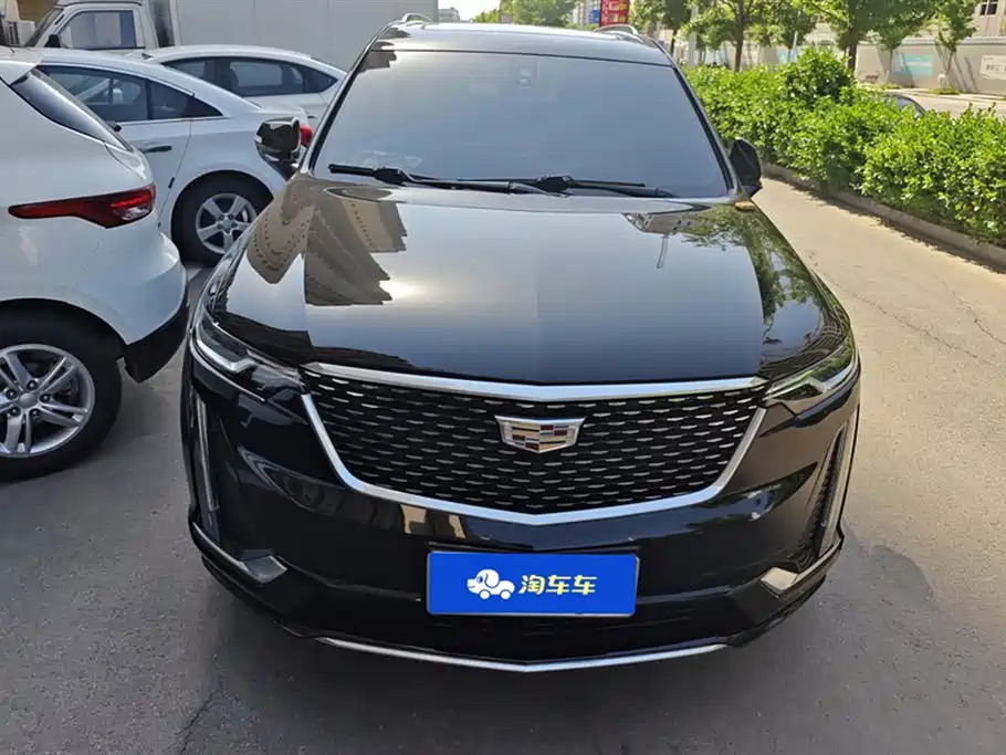 Cadillac XT6 2020 28T мест