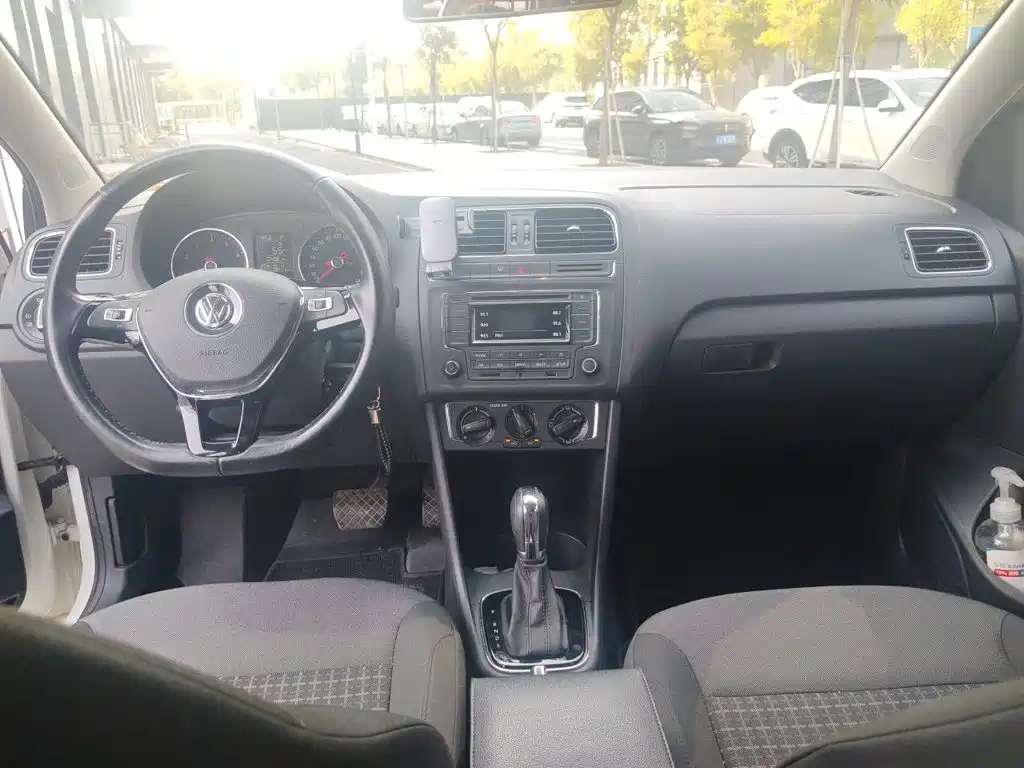 Volkswagen Polo — миниатюра 10
