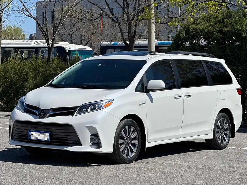 Toyota Sienna 2019