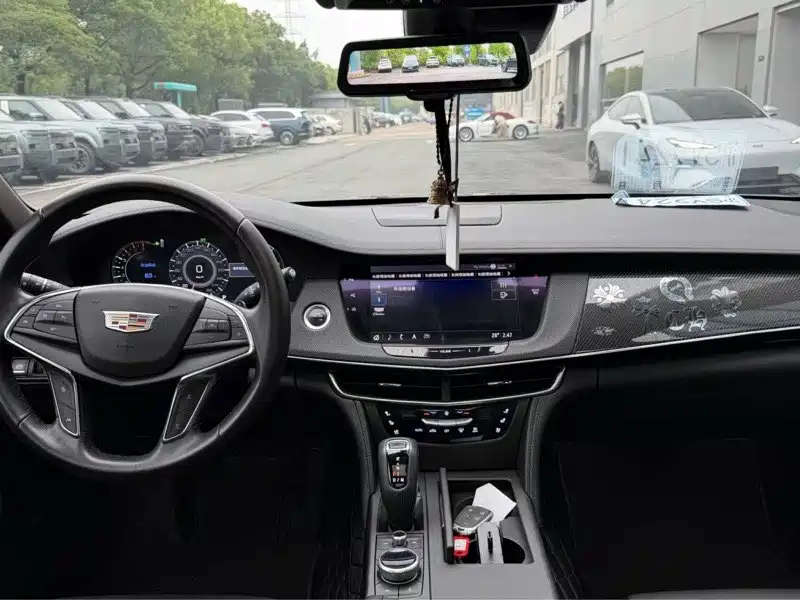 Cadillac CT6 — миниатюра 4