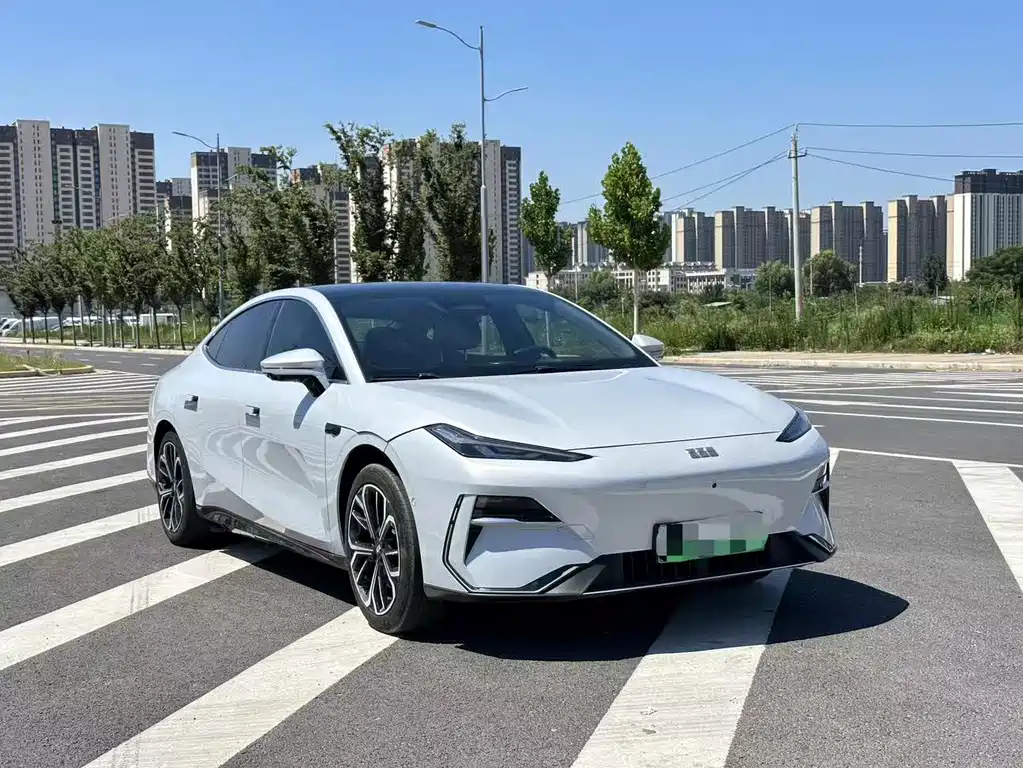 Geely Galaxy Galaxy E8 E8 2025 700km Smart Drive