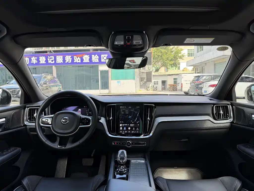 Volvo S60 2024 B5 Sport