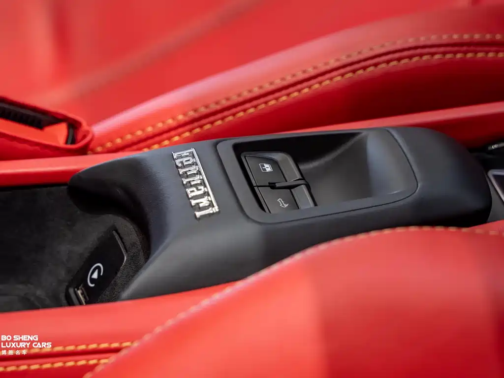 Ferrari F8 2020 Spider 3.9T V8