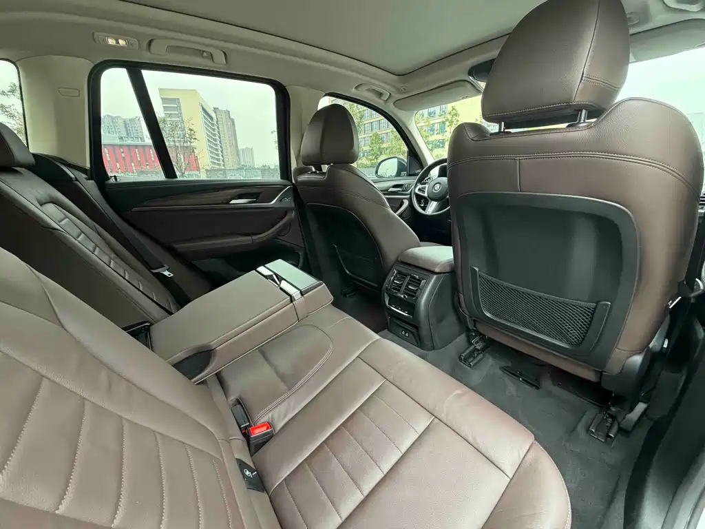 BMW X3 — миниатюра 9