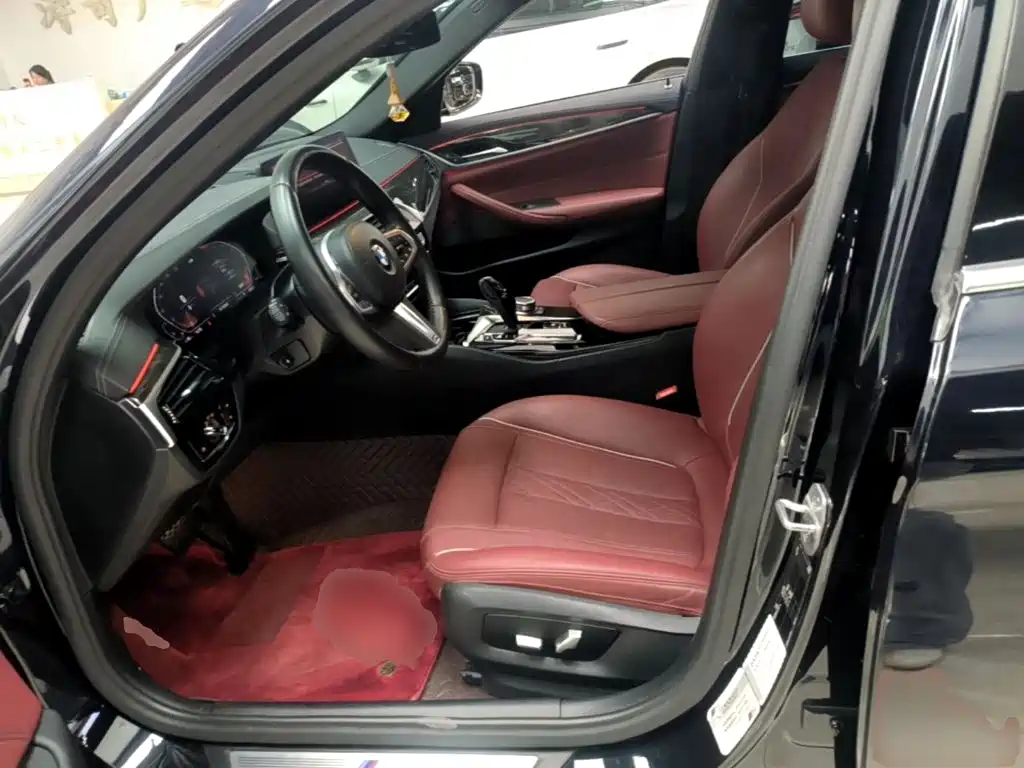 BMW 5 Series — миниатюра 15