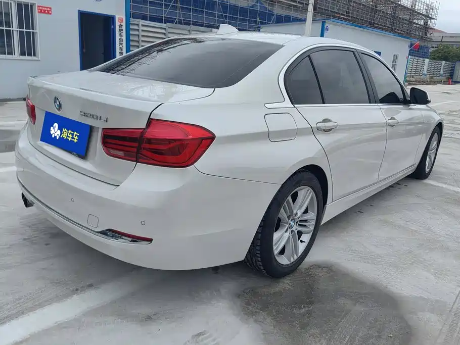 BMW 3 Series — миниатюра 3
