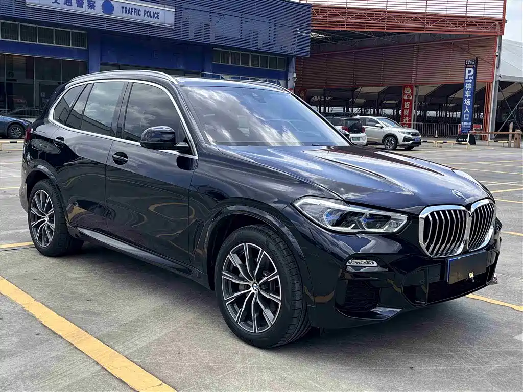 BMW  X5