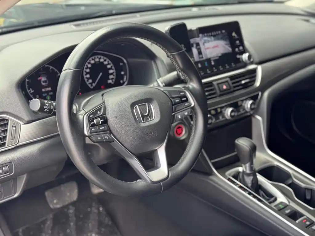 Honda Accord 2018 260TURBO Luxury VI