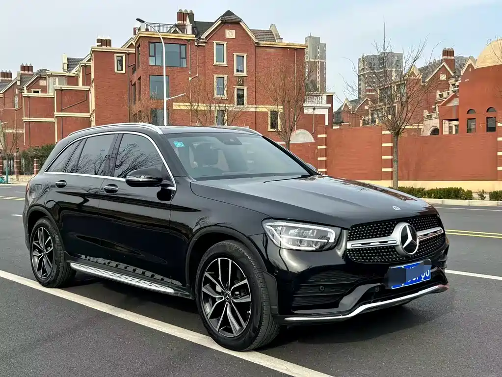 MERCEDES-BENZ GLC