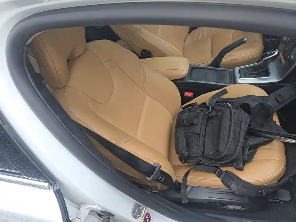Volvo V40 — миниатюра 25