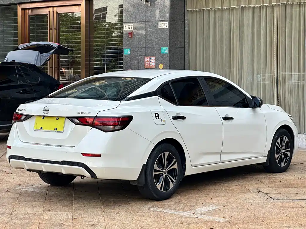 Nissan Sylphy — миниатюра 8