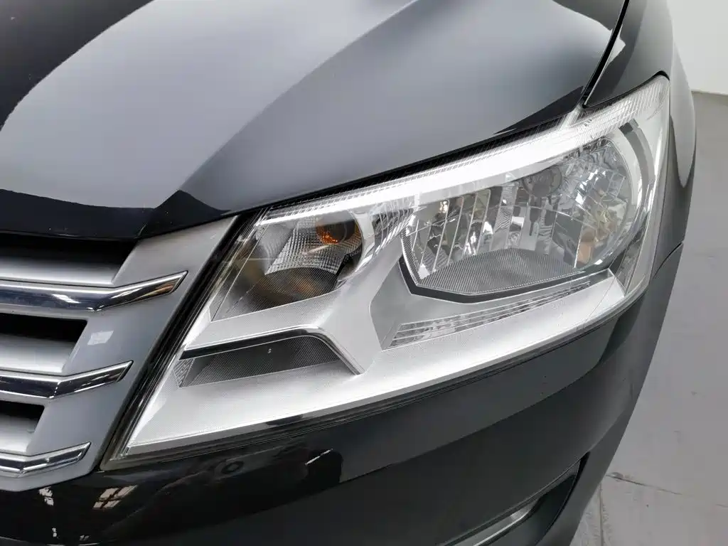 Volkswagen Santana — миниатюра 7