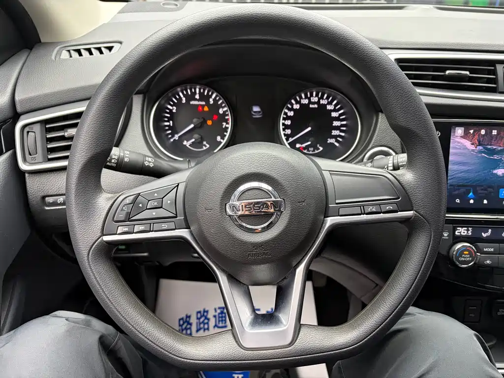 Nissan Qashqai — миниатюра 10