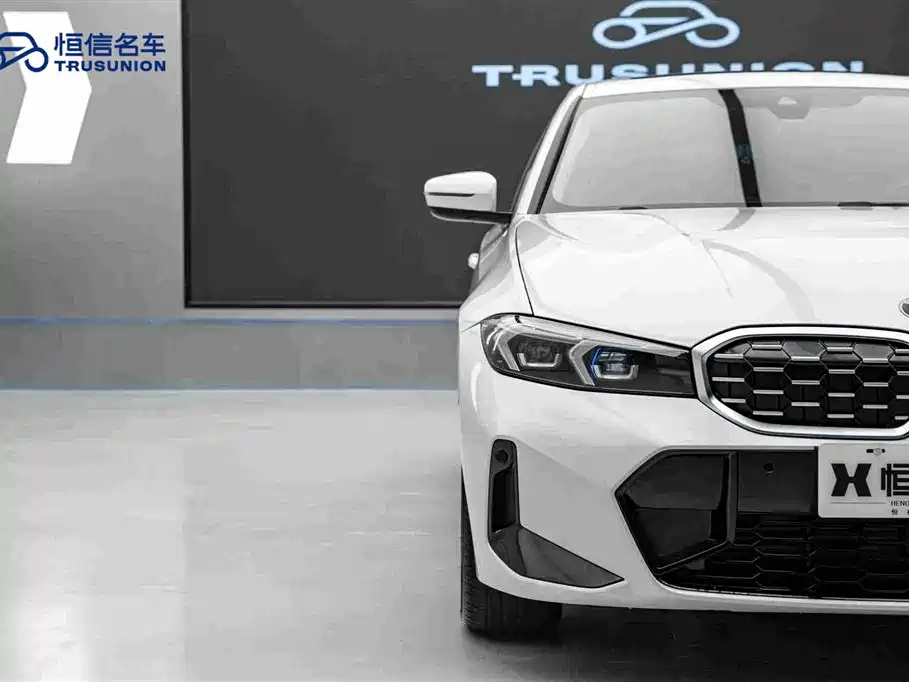 BMW 3 Series — миниатюра 8