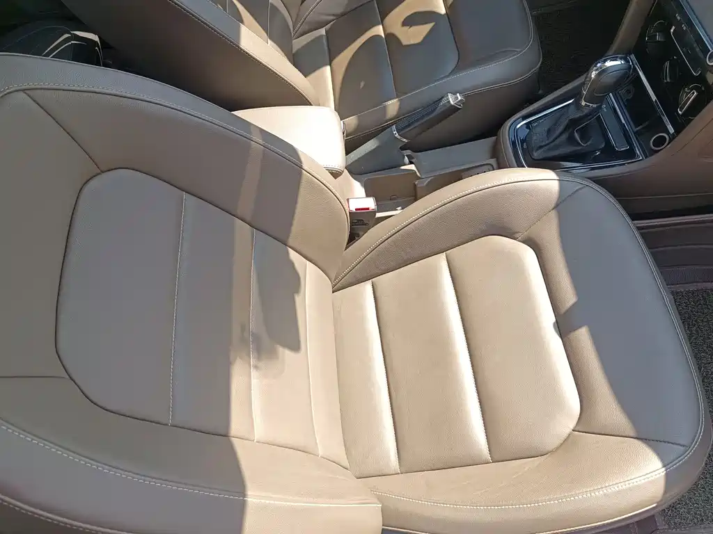 Volkswagen Bora — миниатюра 11