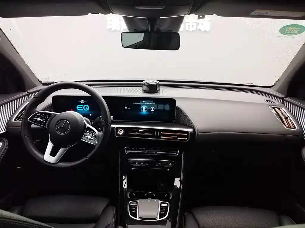 Mercedes-Benz EQC — миниатюра 14