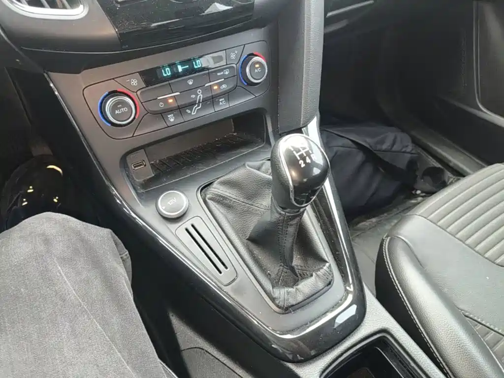 Ford Focus — миниатюра 14