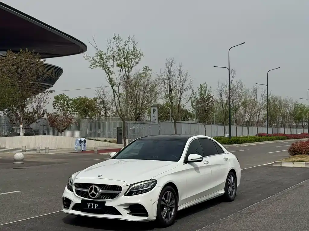 Mercedes-Benz C-Class 2021