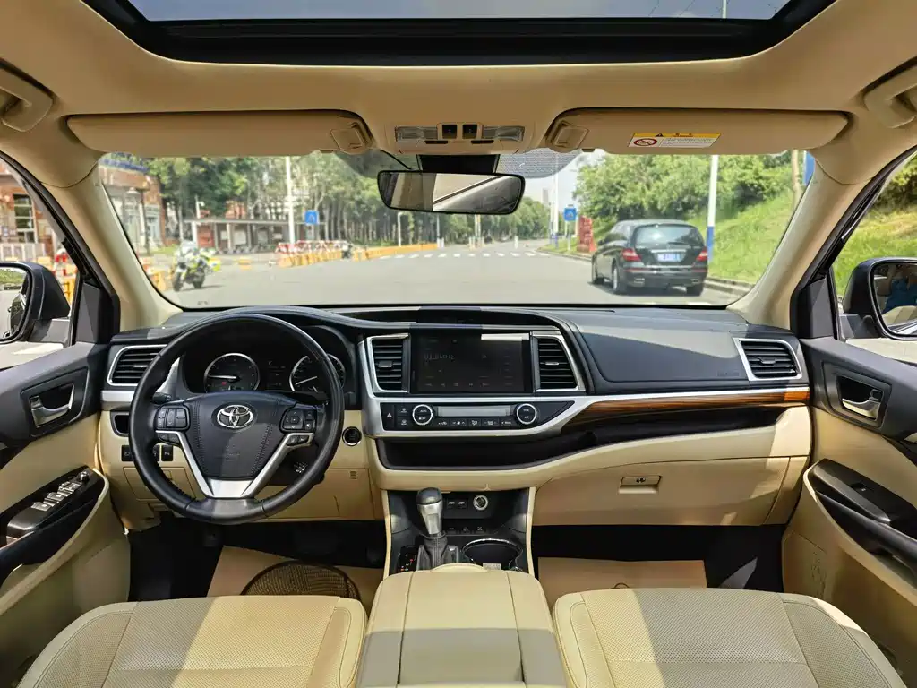 Toyota Highlander — миниатюра 8