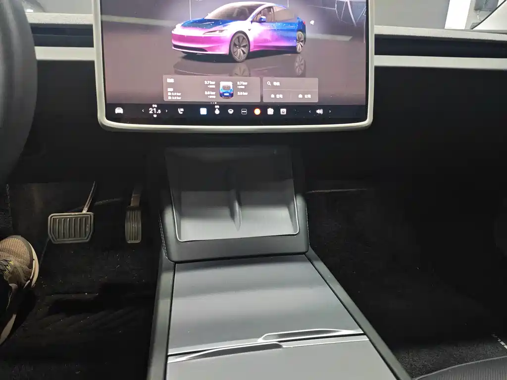 Tesla Model 3 — миниатюра 8