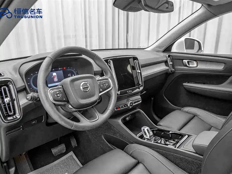 Volvo XC40 — миниатюра 12