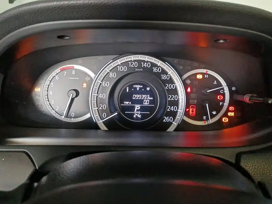 Honda Accord — миниатюра 14