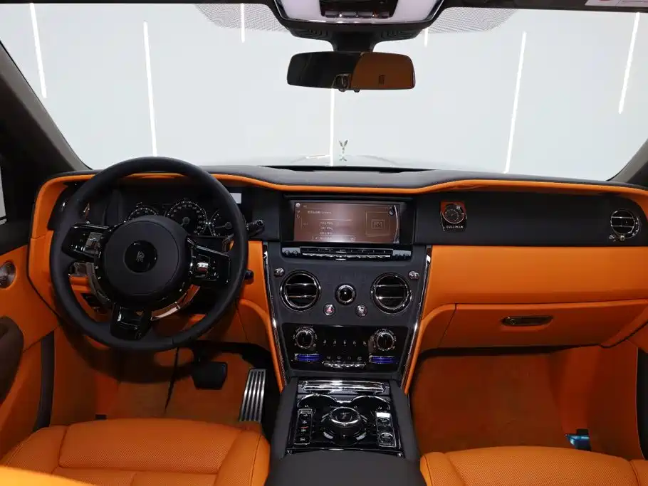 Rolls-Royce Cullinan — миниатюра 15