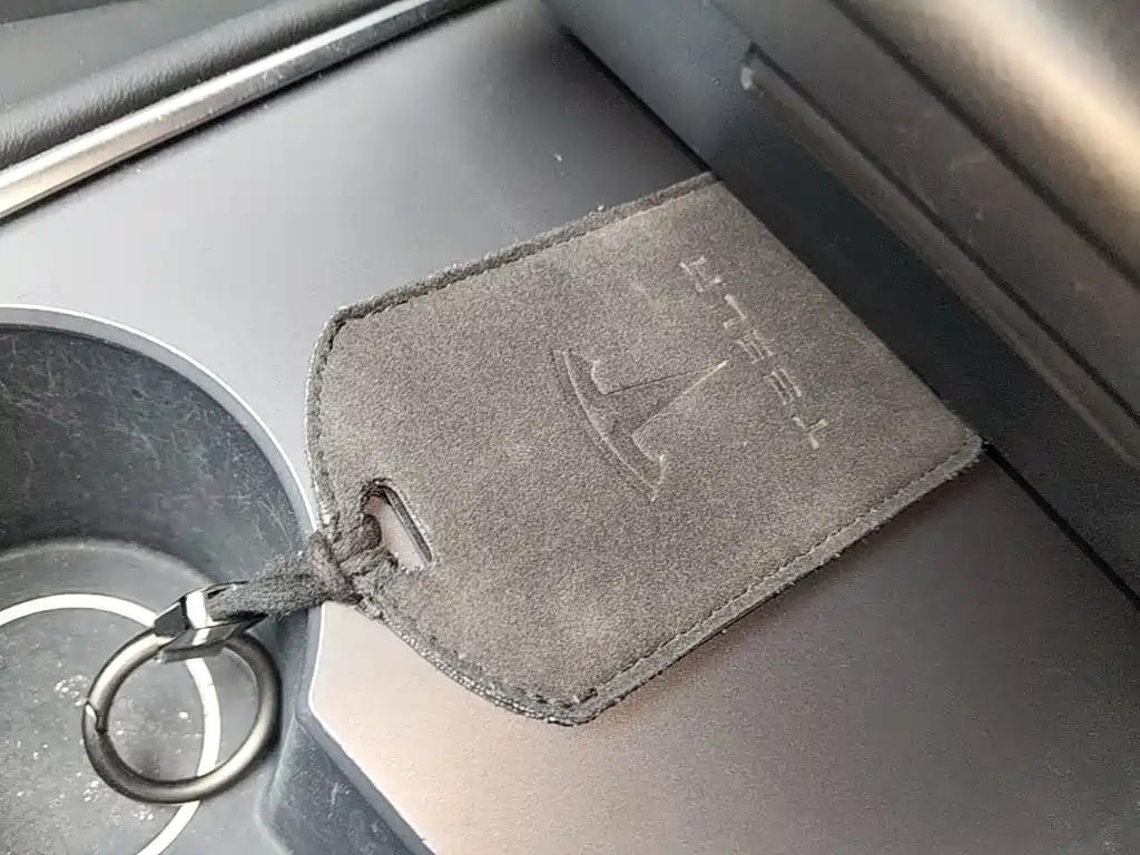 Tesla Model 3 — миниатюра 9