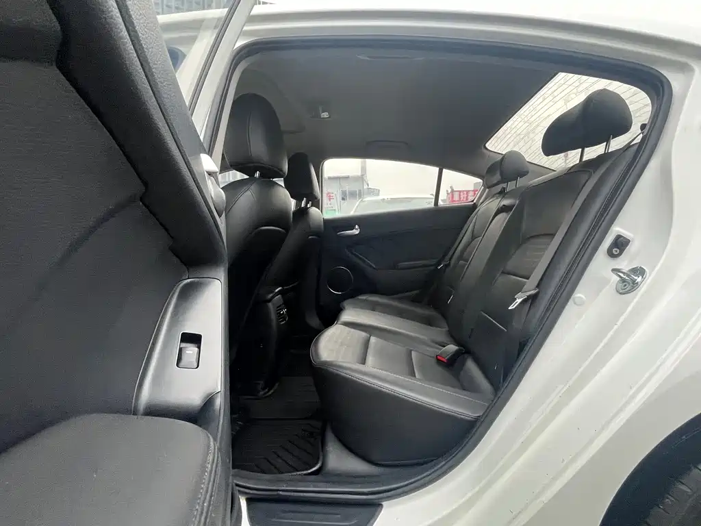 Kia K3 — миниатюра 11