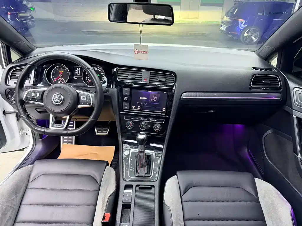 Volkswagen Golf — миниатюра 6