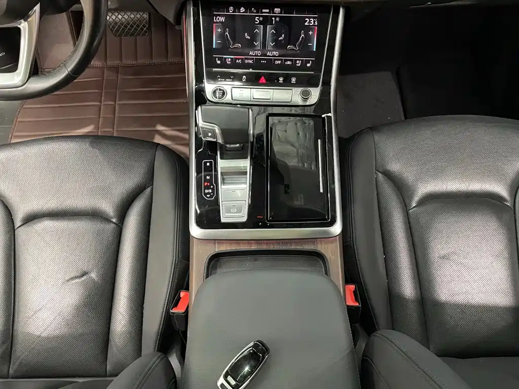 Audi Q7 — миниатюра 5