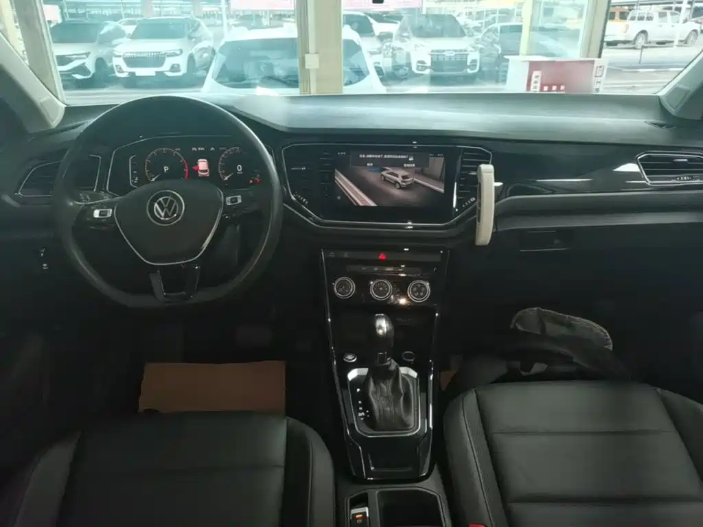 Volkswagen T-Roc — миниатюра 10