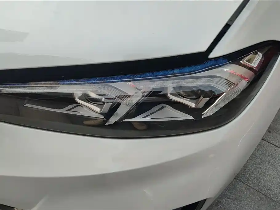 BMW i3 2022 eDrive 35 L