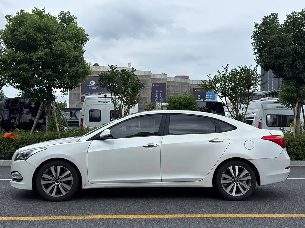 Hyundai Mistra — миниатюра 4