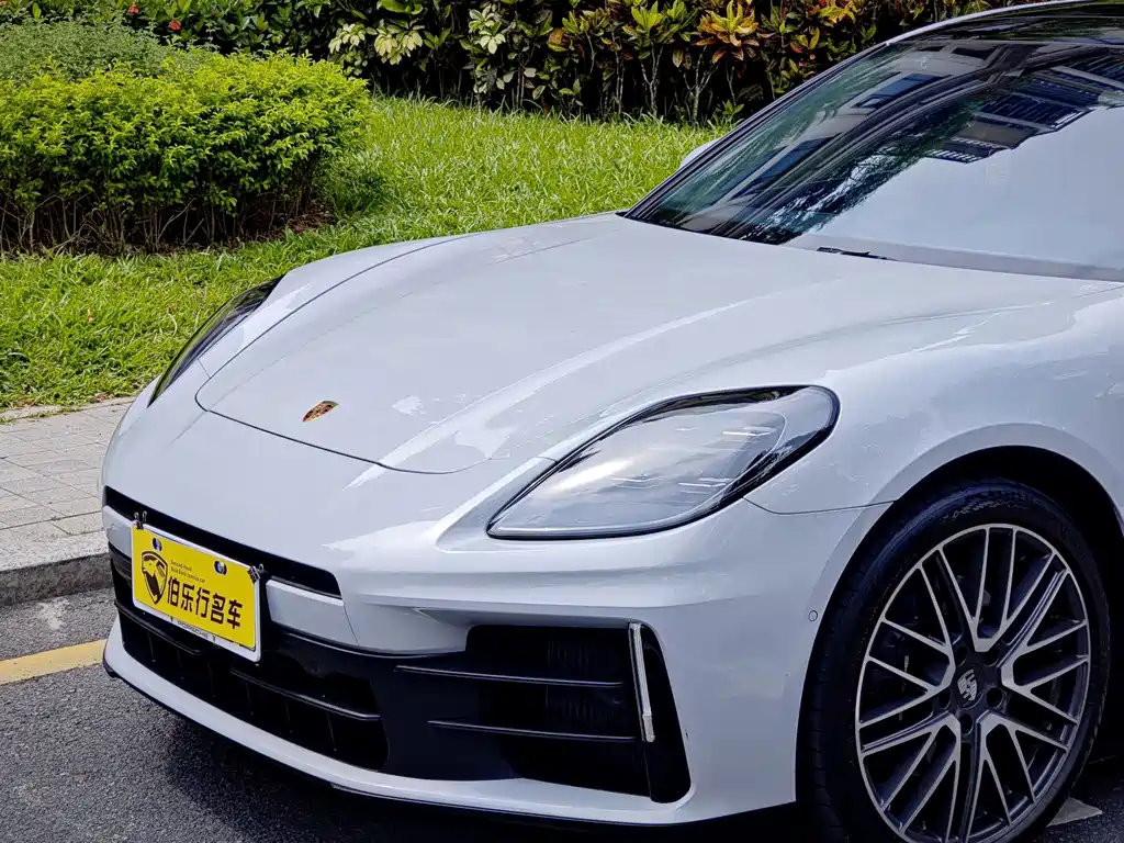 Porsche Panamera — миниатюра 2